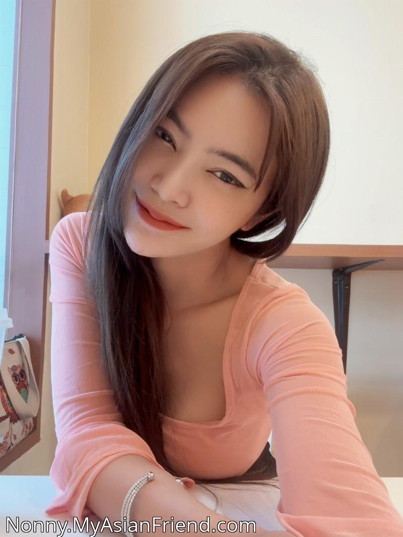 Nonny's personal blog photo 1 added Sunday the 22nd of June 2025